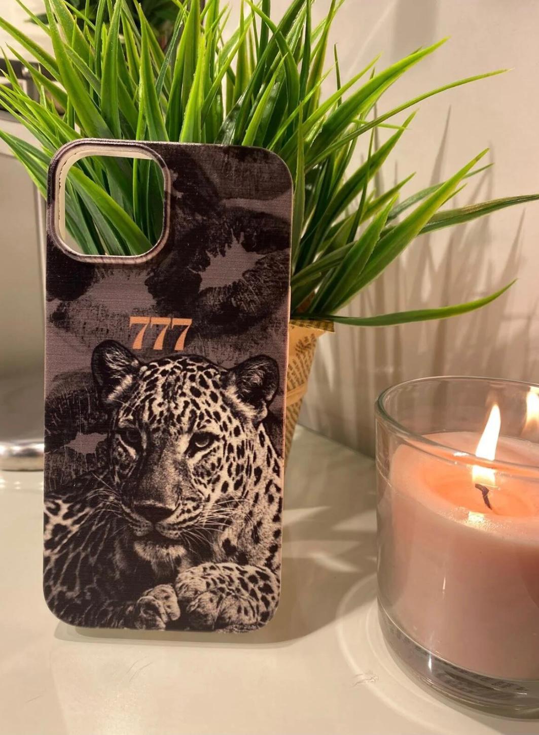777 Leopar Temalı Lüx Premium İçi Kadifeli Telefon Kılıfı KOD 036